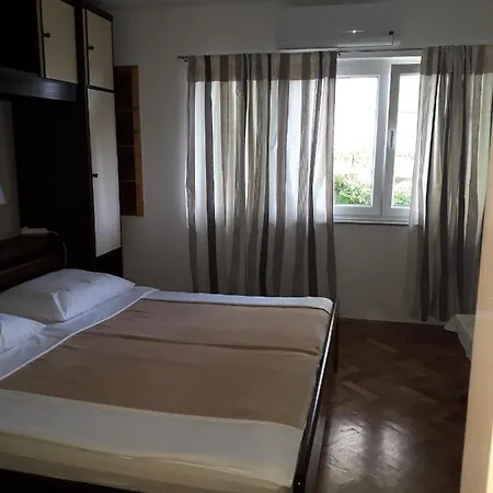 Apartment Ana Novi V. -