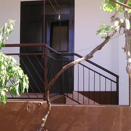 Ana Novi V. - Apartamento *