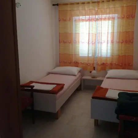 Ana Novi V. - * Novi Vinodolski